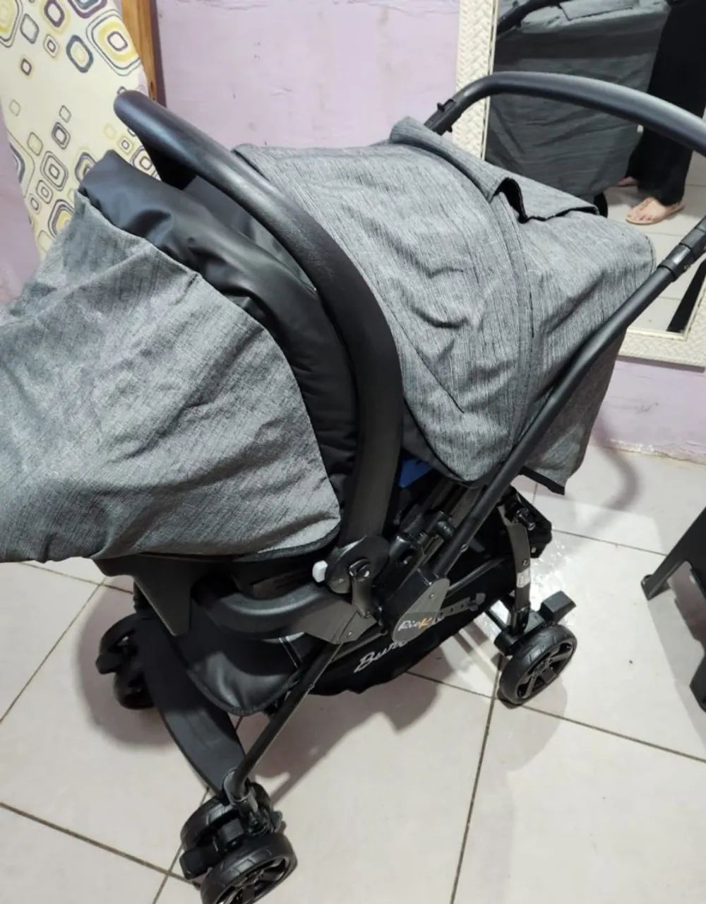 Combo- Carrinho mais bebê conforto  - Foto 3