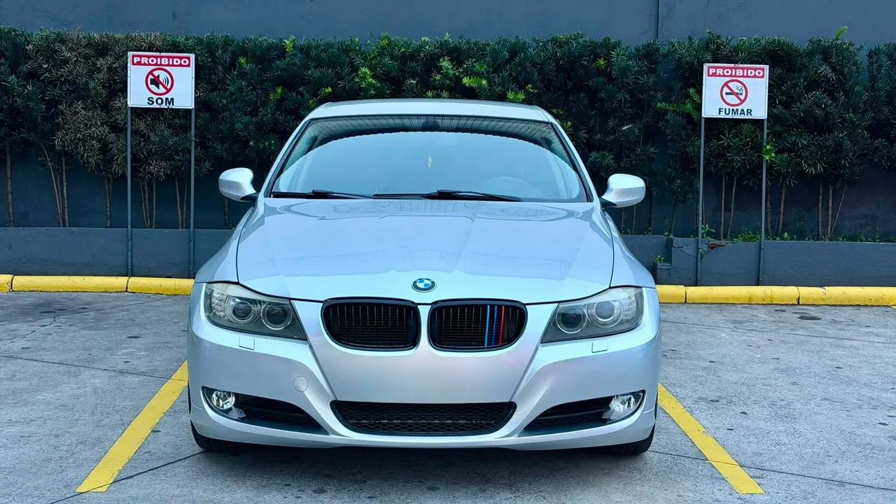 BMW 320I A 2011