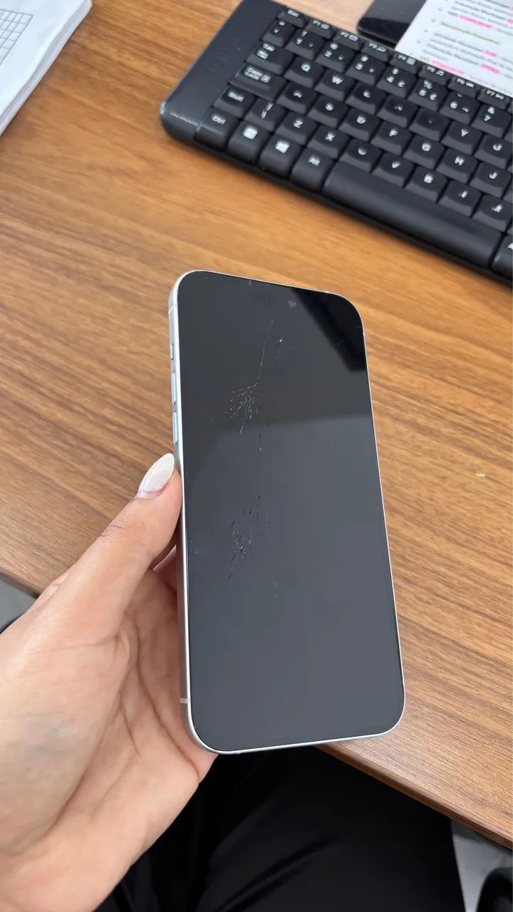 iPhone 15 Plus - Foto 2