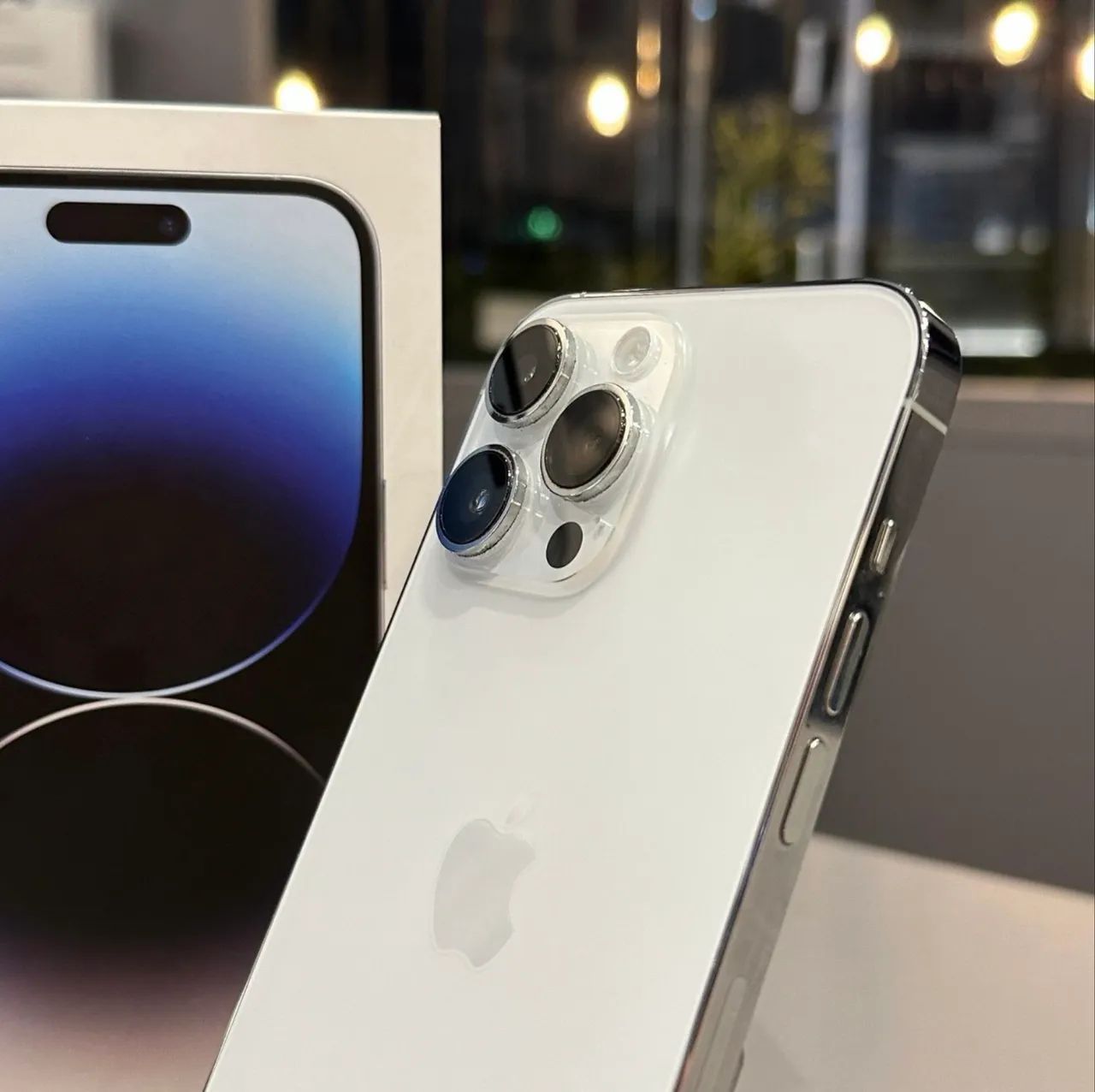 IPHONE 14 PRO MAX 128GB PRATA - Bateria 83%