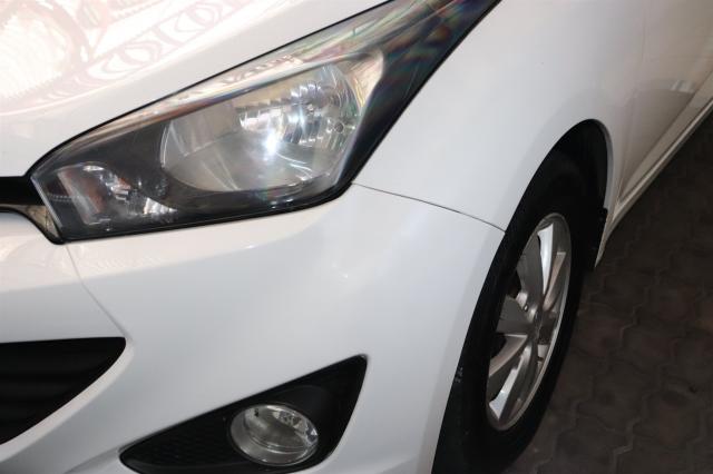 HYUNDAI HB20S 2015/2015 1.6 COMFORT PLUS 16V FLEX 4P AUTOMÁTICO - Foto 2