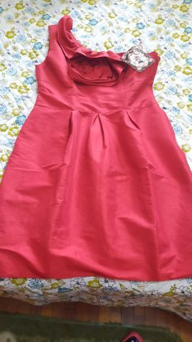 Vestidos novos para festas ou baladinha, de marca.