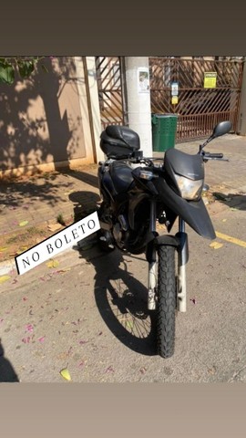 VENDO MINHA MOTO COM ÓTIMO VALOR