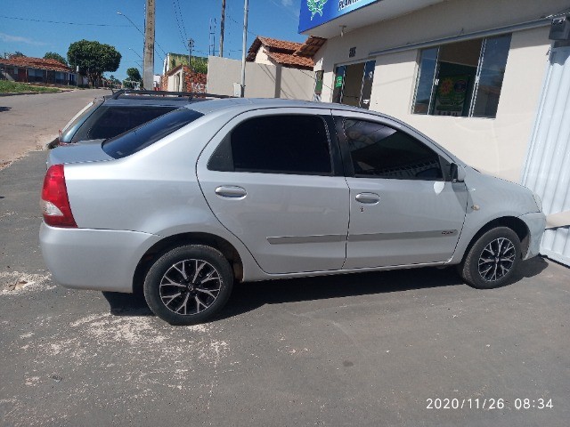 ETIOS SEDAN 2013