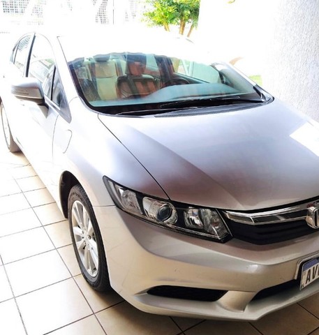 HONDA CIVIC LXS 2013-AUTOMÁTICO
