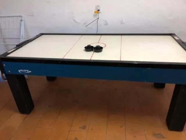 Mesa aero hockey