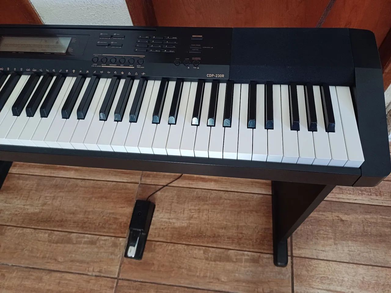 Piano Casio CDP 230R (ABAIXEI PRA SAIR RÁPIDO) - Foto 5