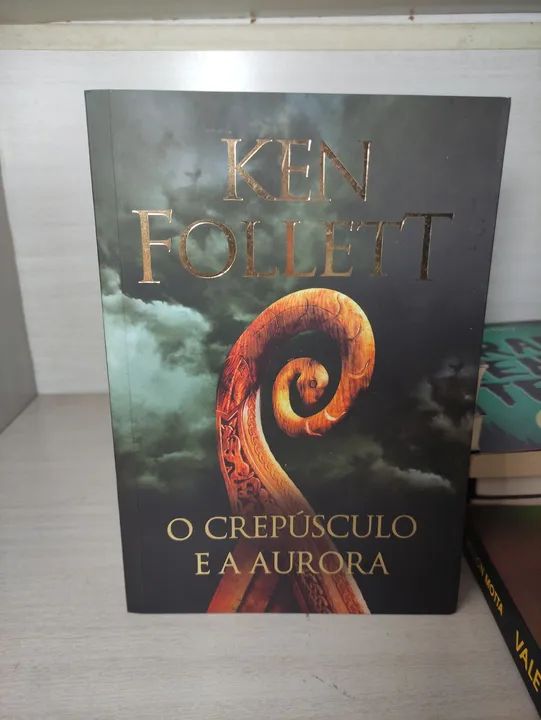 Livro O Crepúsculo e Aurora.
