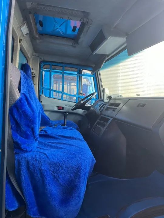 MERCEDES BENZ 710 2009 BAU UNICO DONO - Foto 8