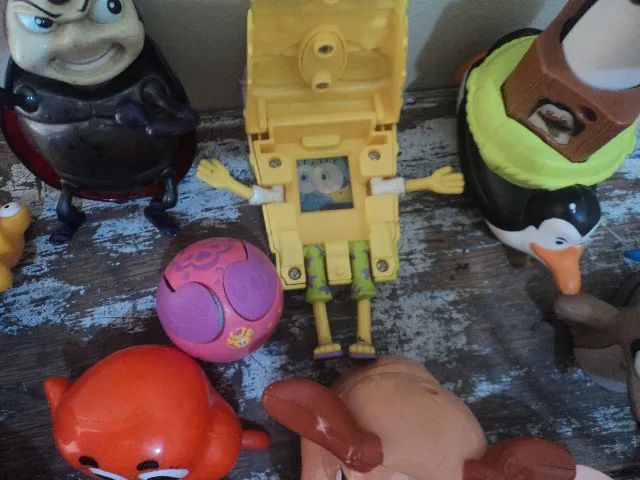 Bonecos variados - Foto 4