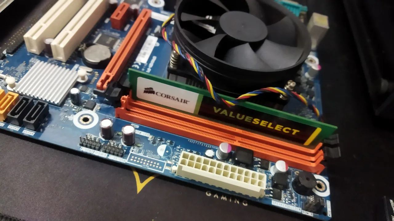 Kit H81 HP + i3 4130 + 4Gb Ram Corsair  - Foto 2