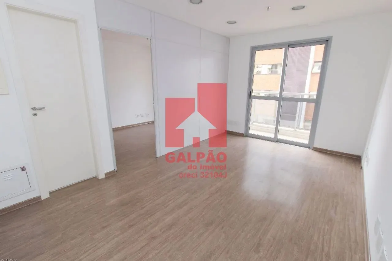 Sala comercial para alugar em Moema com 35m² 1 vaga de garagem
