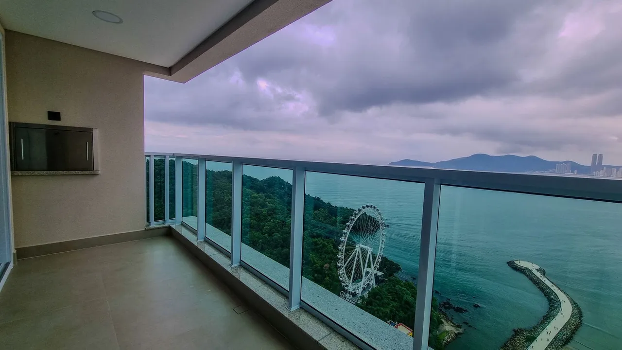 Vista Mar - 4 Suites - 3 Vagas - Um por Andar - Ao Lado Da Roda Gigante