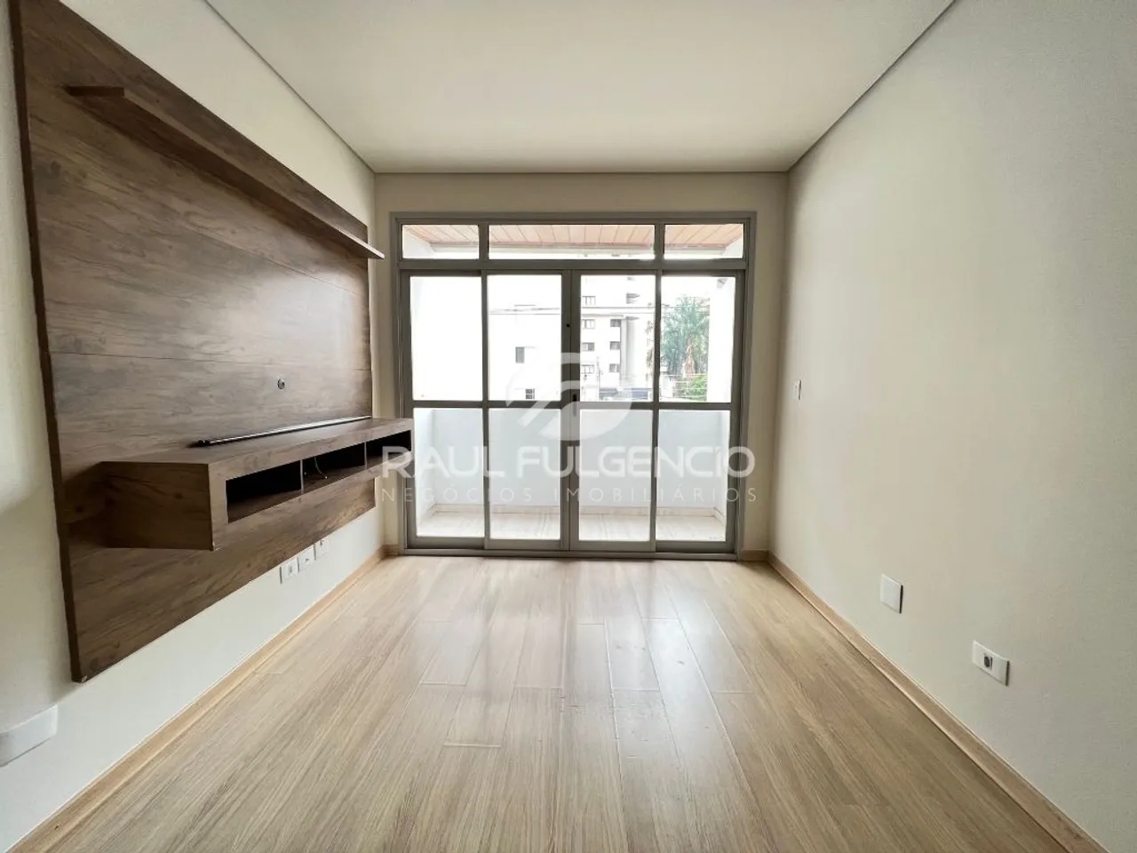 Apartamento com 3 dormitórios para alugar no Centro