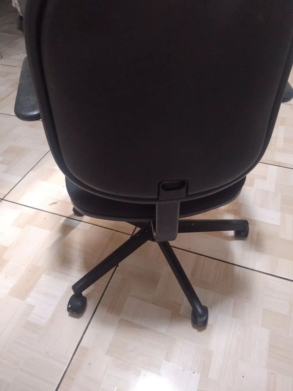cardeira de escritorio nova - Foto 2