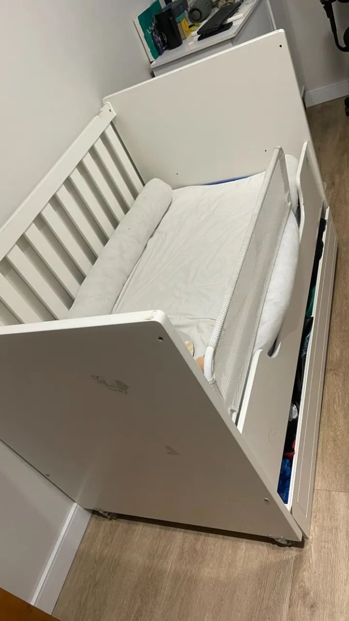 Berço que vira Cama super novo