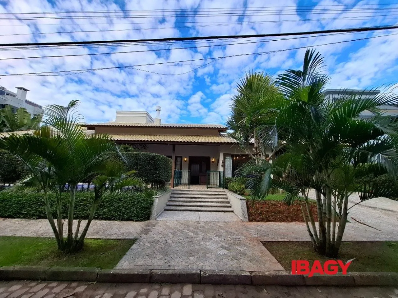 Excelente Casa 3 dormitório(s) em Jurerê Internacional - Florianópolis