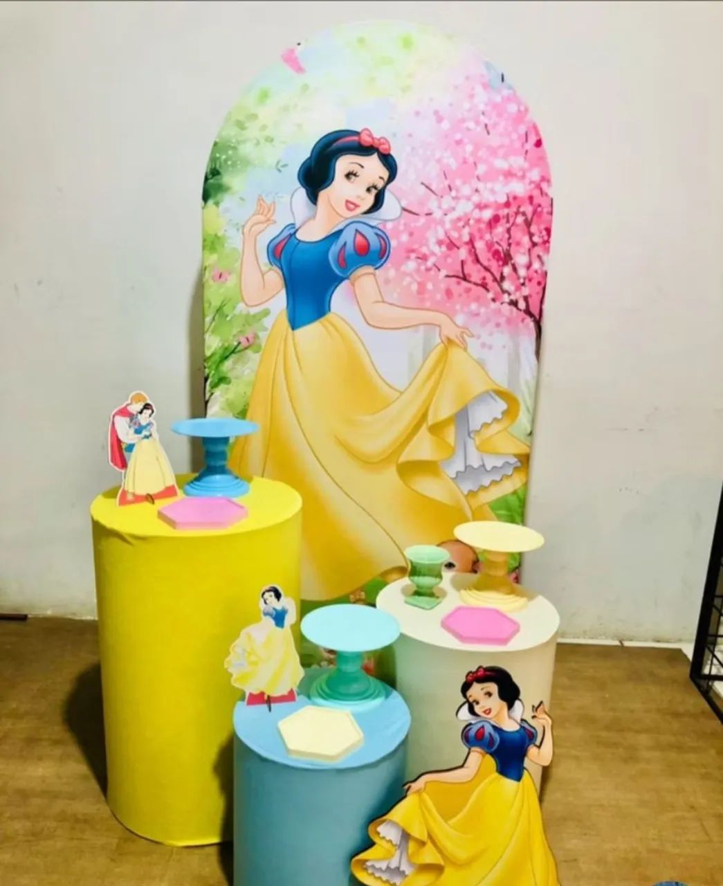 Tecido Painel de Festa Branca de Neve - Foto 2