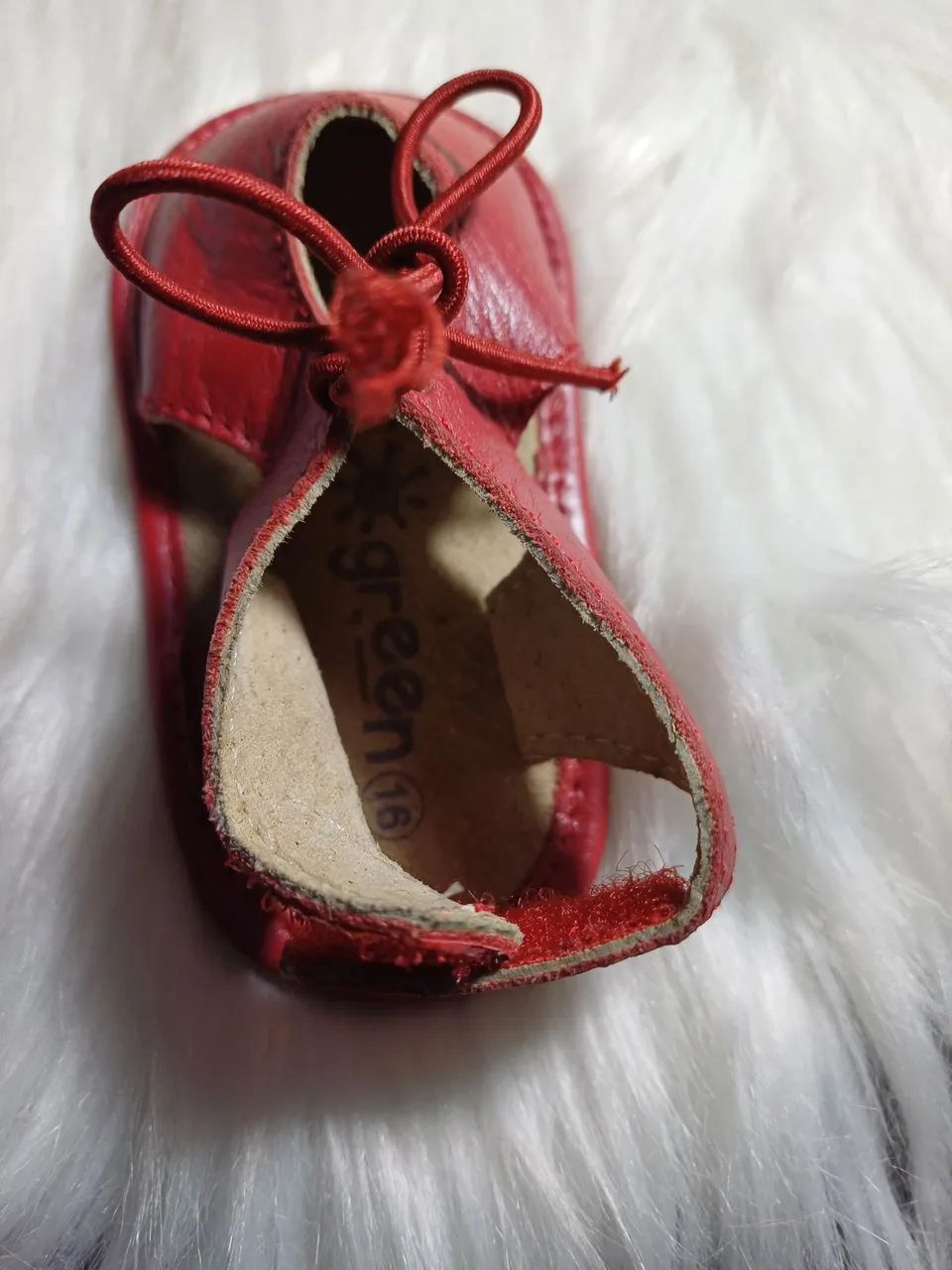 Sapatinho Green vermelho para bebês em couro legítimo semi-novo - Foto 4