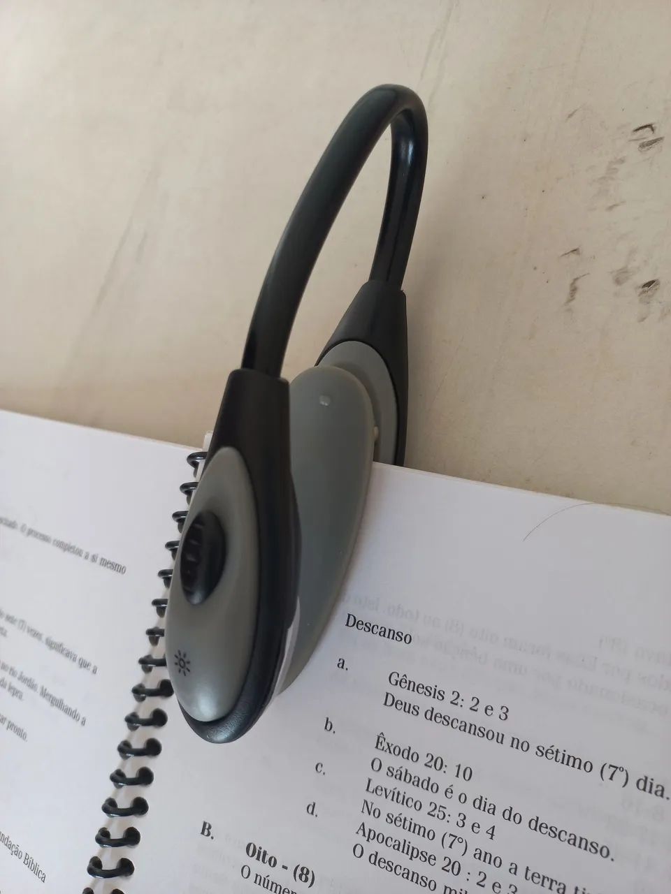 Luminária de Leitura Flexível Com Clip
