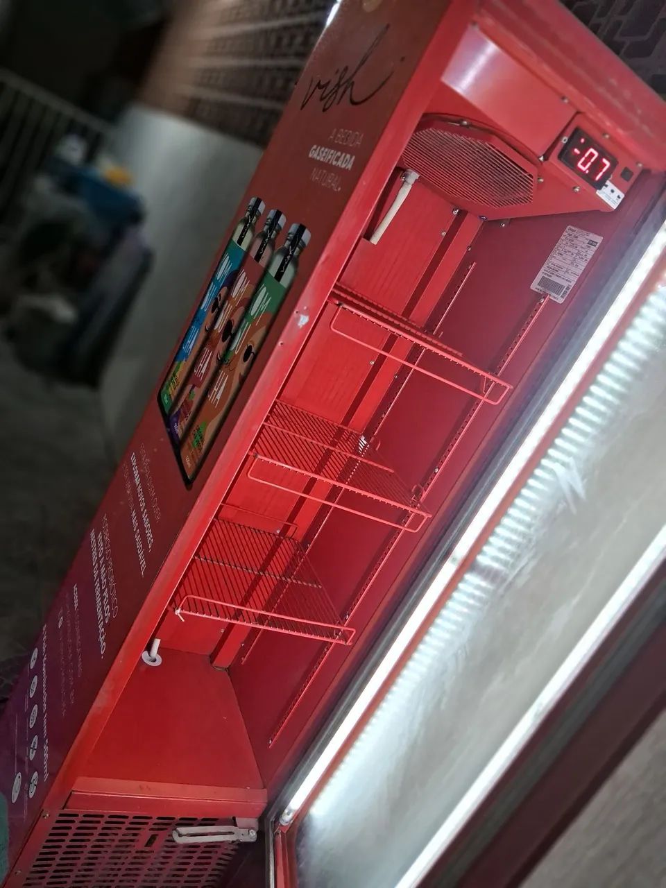 Cervejeira expositora 