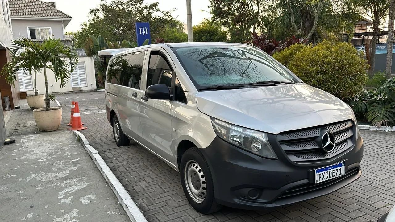 Vendo mini van Mercedes benz 
