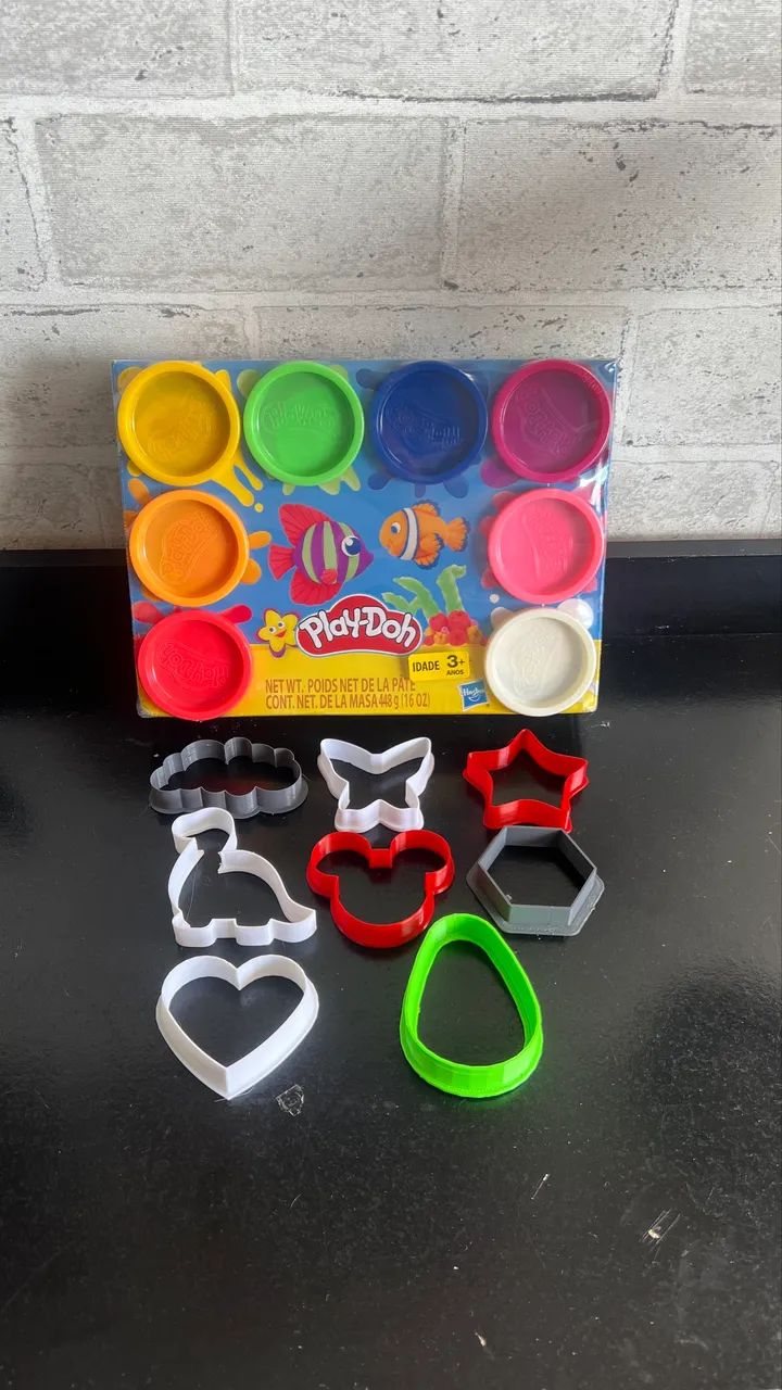 Kit massinha playdoh + cortadores 