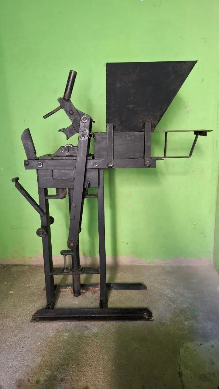 Máquina de blocos tijolos 417148016043632641