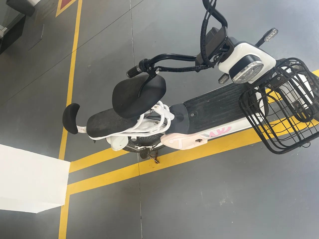 Scooter usada, com avaria na bateria  - Foto 4
