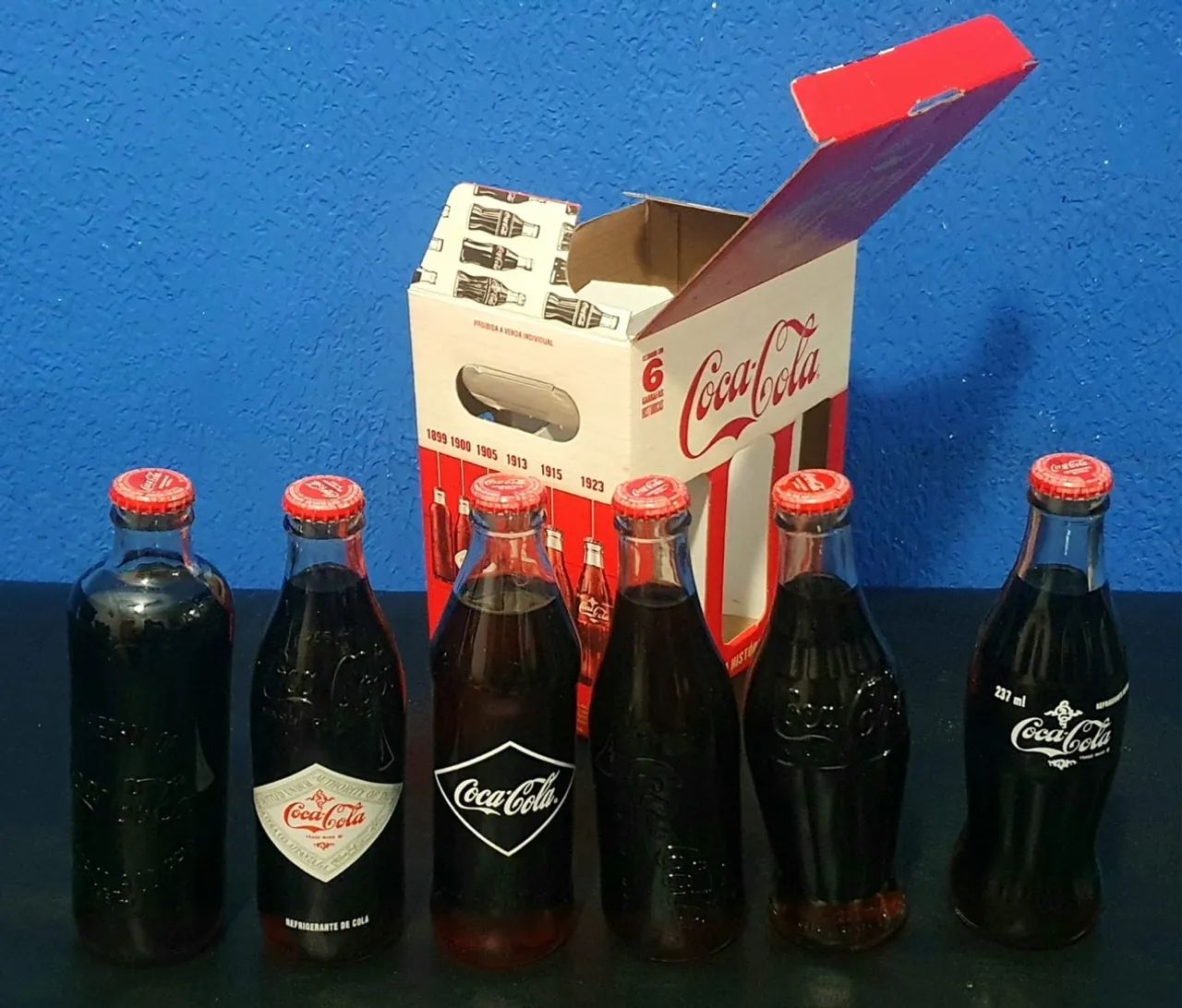 Conjunto Coleção 6 Garrafas Historicas Retro Vintage Coca Cola, Na Caixa