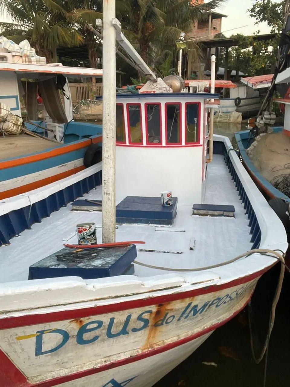 Vendo ou negocio barco de pesca
