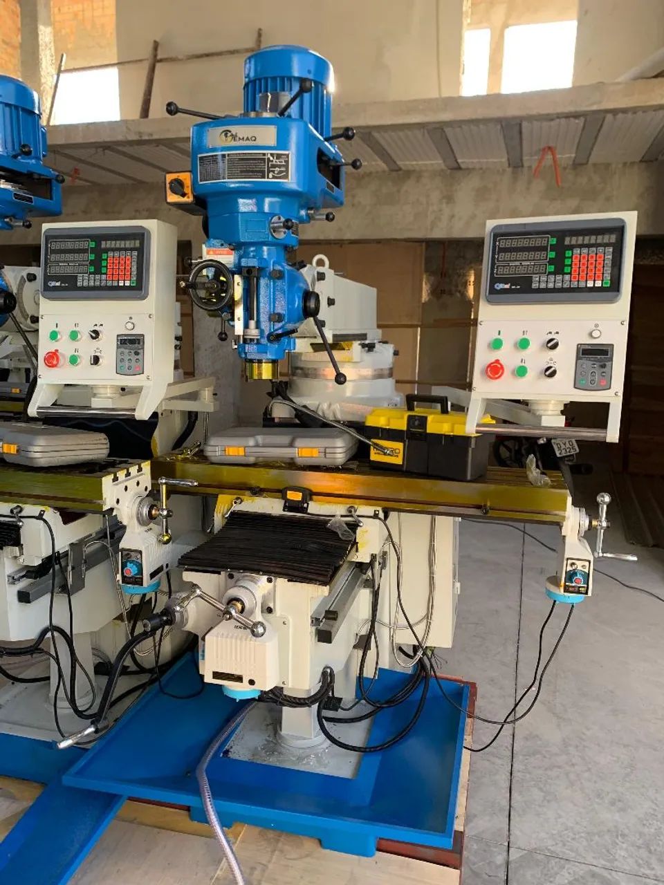 Fresadora de herramientas ISO 4064961552489346121