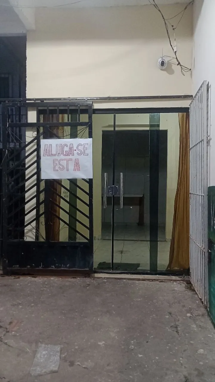 Aluga-se kitnet,sala ,01 quarto, cozinha, 01 banheiro