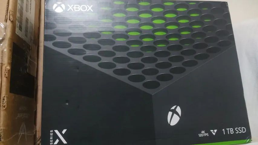 Xbox Series X Completo com caixa e acessórios originais + 52 Jogos