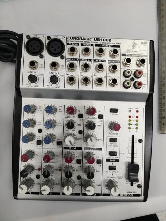Mesa Behringer Ub1002 10 Canais Sem Efeito Ótima!! - Foto 4