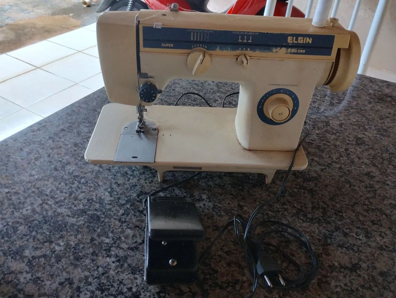Máquina de costura 