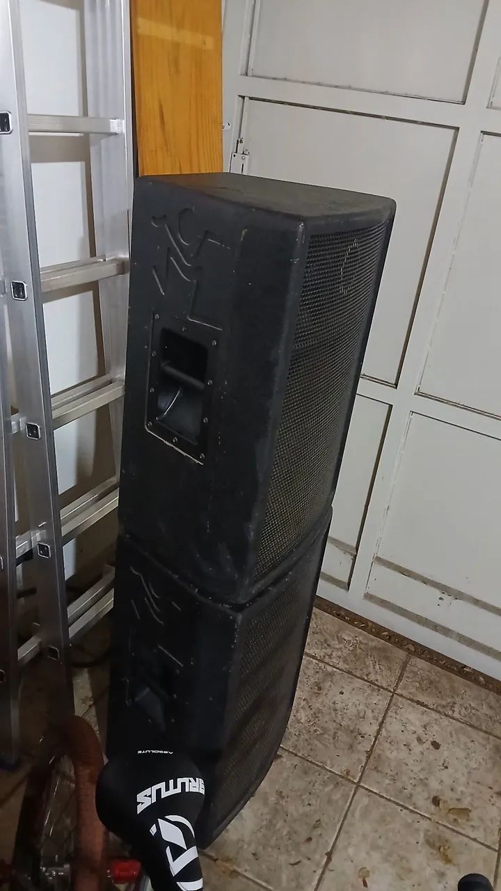 Par de caixas de som 15" compensado naval e alça de metal . aceito troca - Foto 3