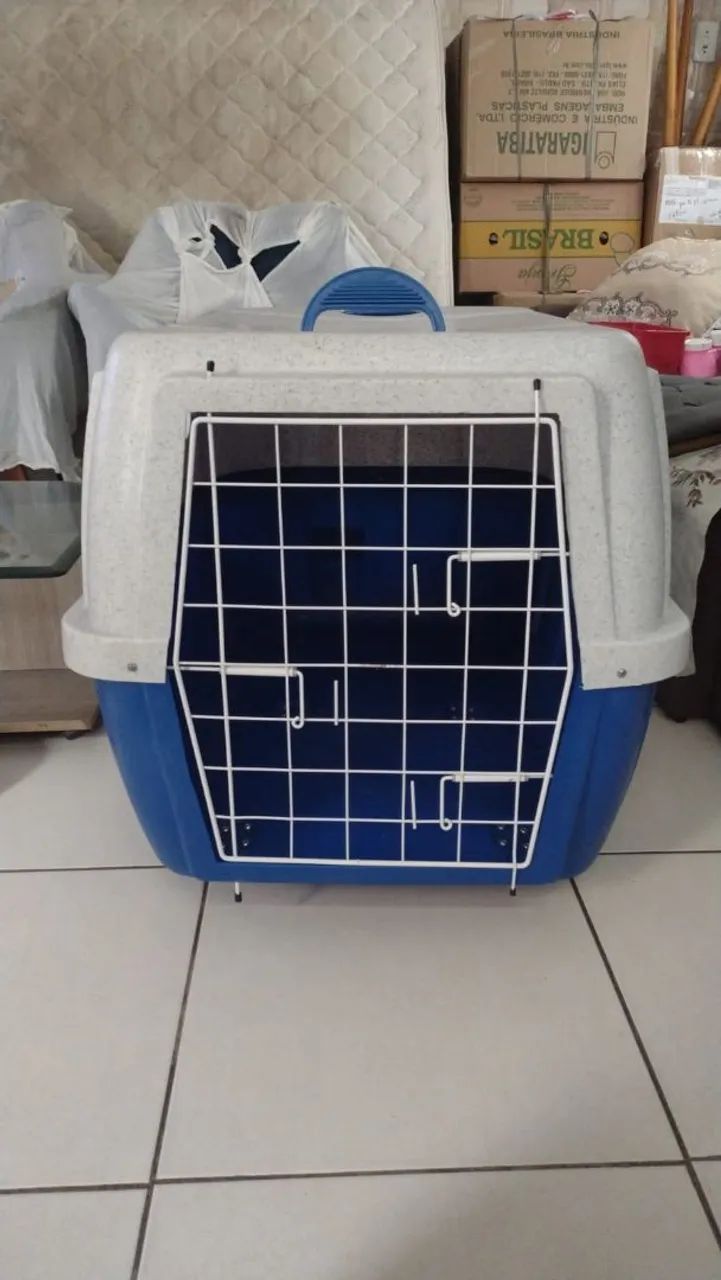 Vendo uma Caixa de transporte para cachorro porte médio, número 5 nunca usada.