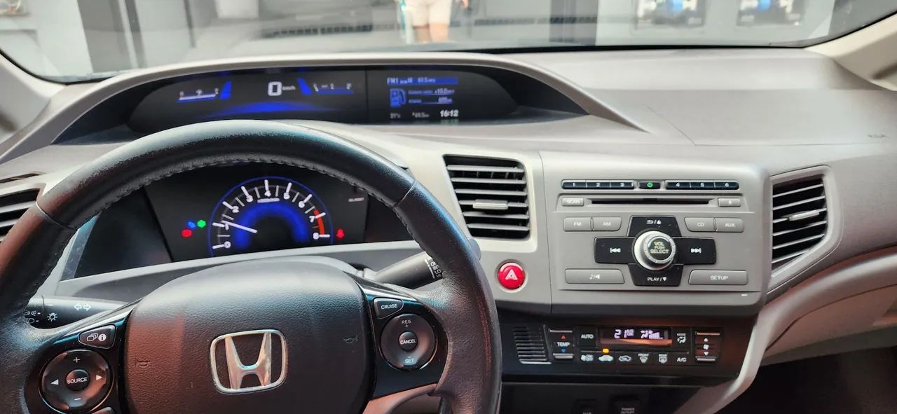 Civic G9 LXS 2012 manual  - Foto 5