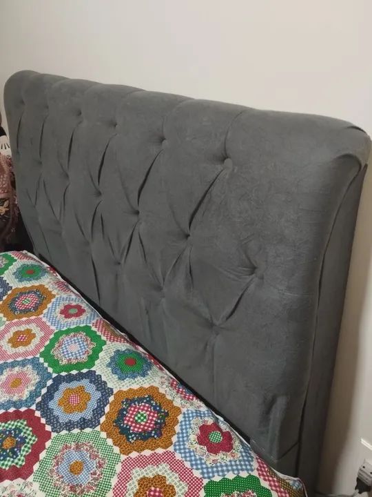Cabeceira estofada cinza cama casal - Foto 5