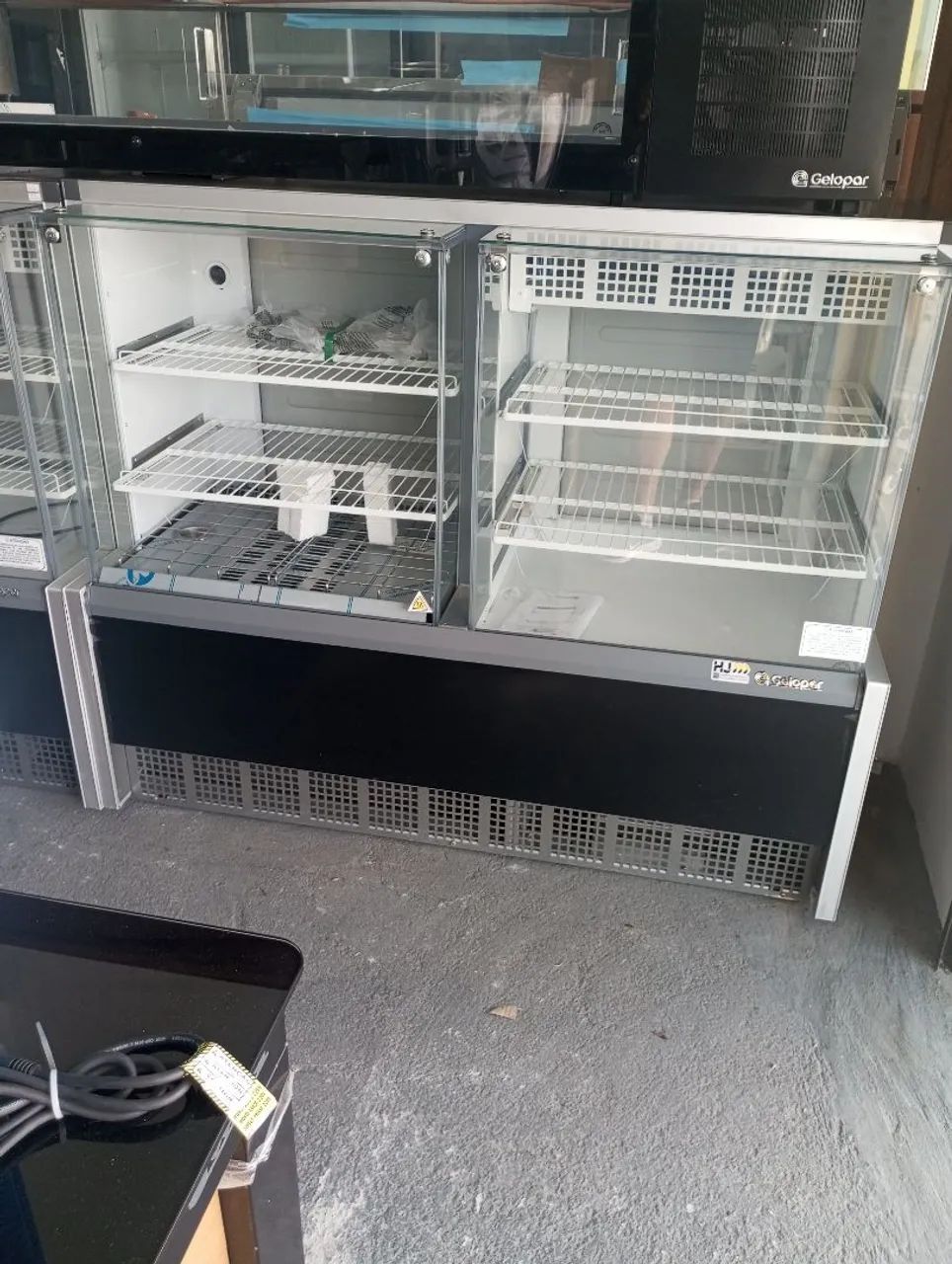NZ. Vitrine dupla aquecida e refrigerado Gelopar 