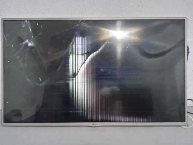 TV LG 42LX330C 42 polegadas (Tela Quebrada)