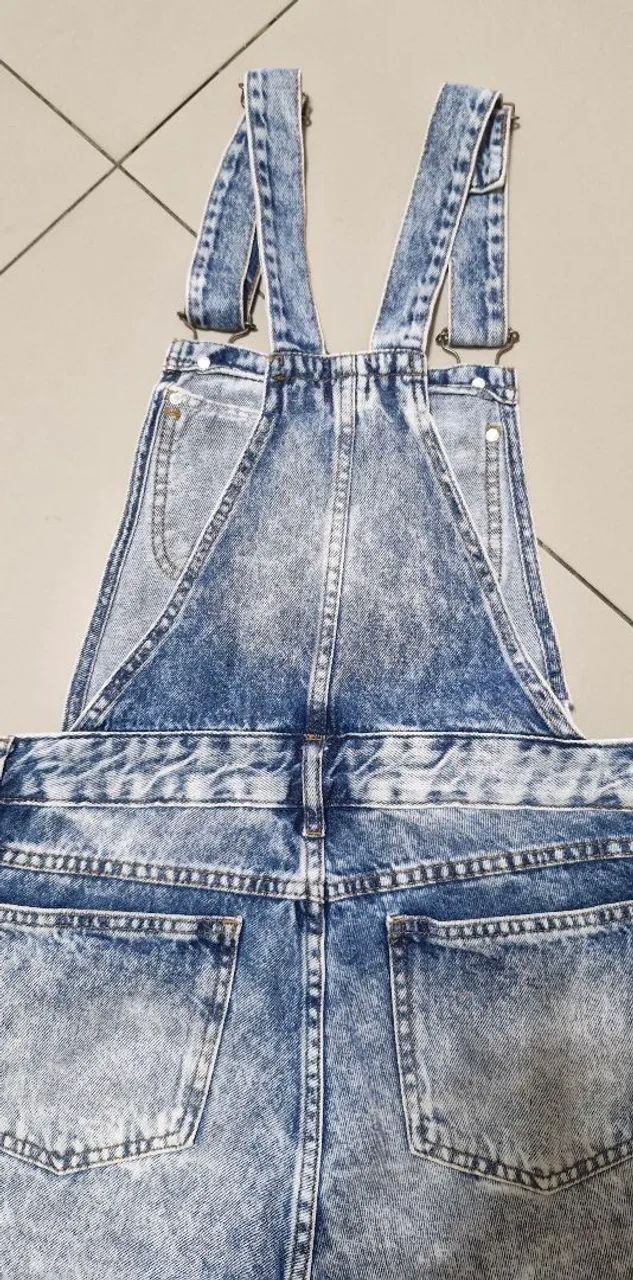 Jardineira jeans  - Foto 4