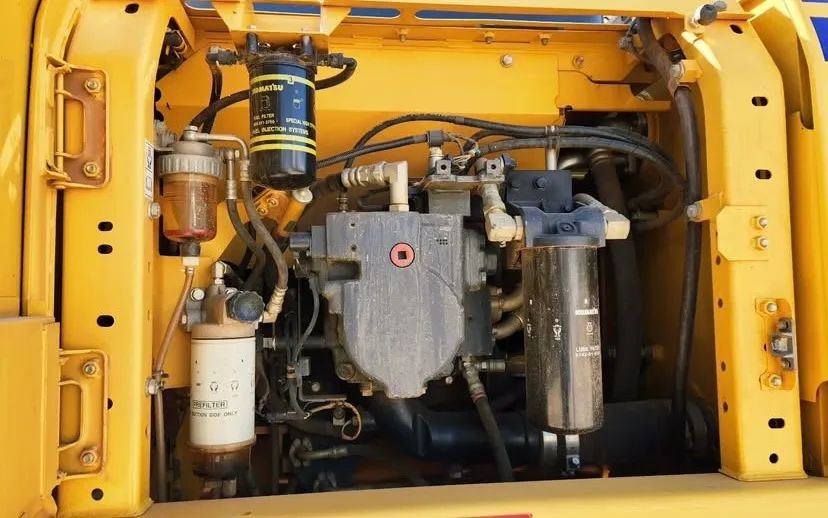 Escavadeira Komatsu PC210 - Mason Equipment - Foto 3
