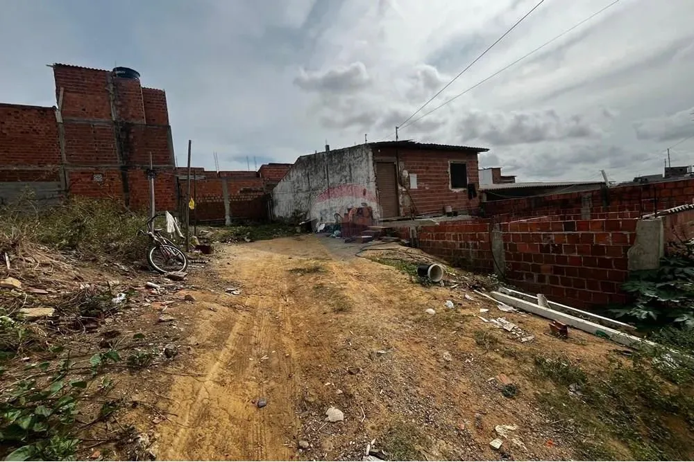 Terreno a venda no bairro Cruz das almas
