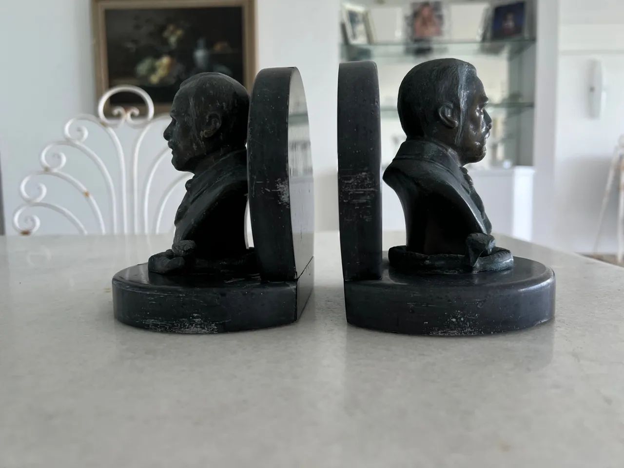 Par de Porta-Livros de Bronze com Bustos Louis Pasteur - Foto 2