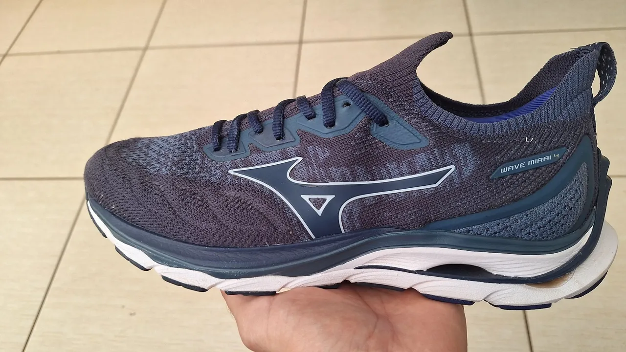 Tênis Mizuno Wave Mirai 4 - Novo