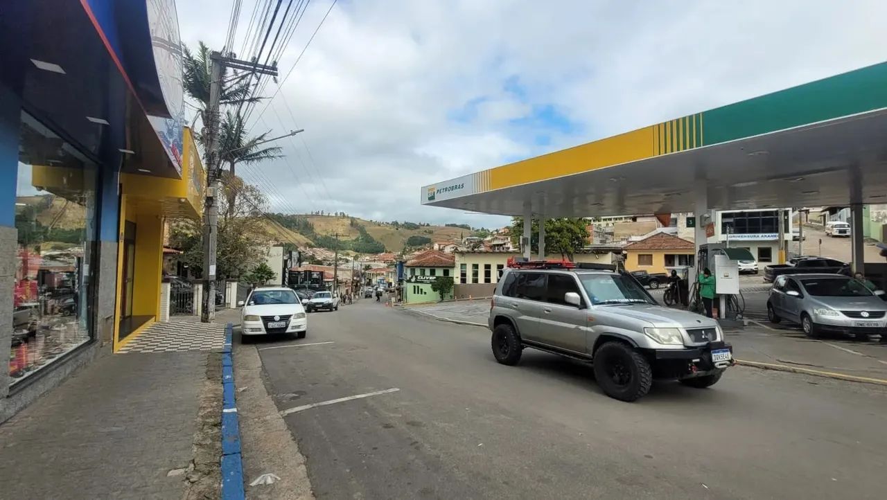 Terreno à venda no centro de Piracaia, próximo aos bancos, padaria, farmácias e supermecad - Foto 4