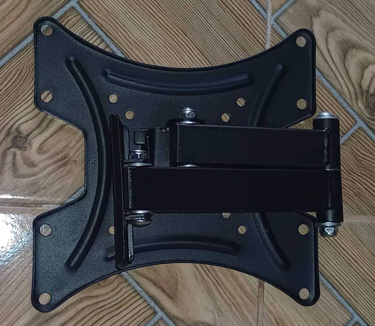Suporte para TV - Novo - Giratório acompanha os parafusos.  - Foto 2