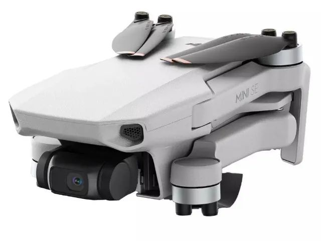 Drone DJI MINI SE Fly More Combo com 3 baterias na caixa